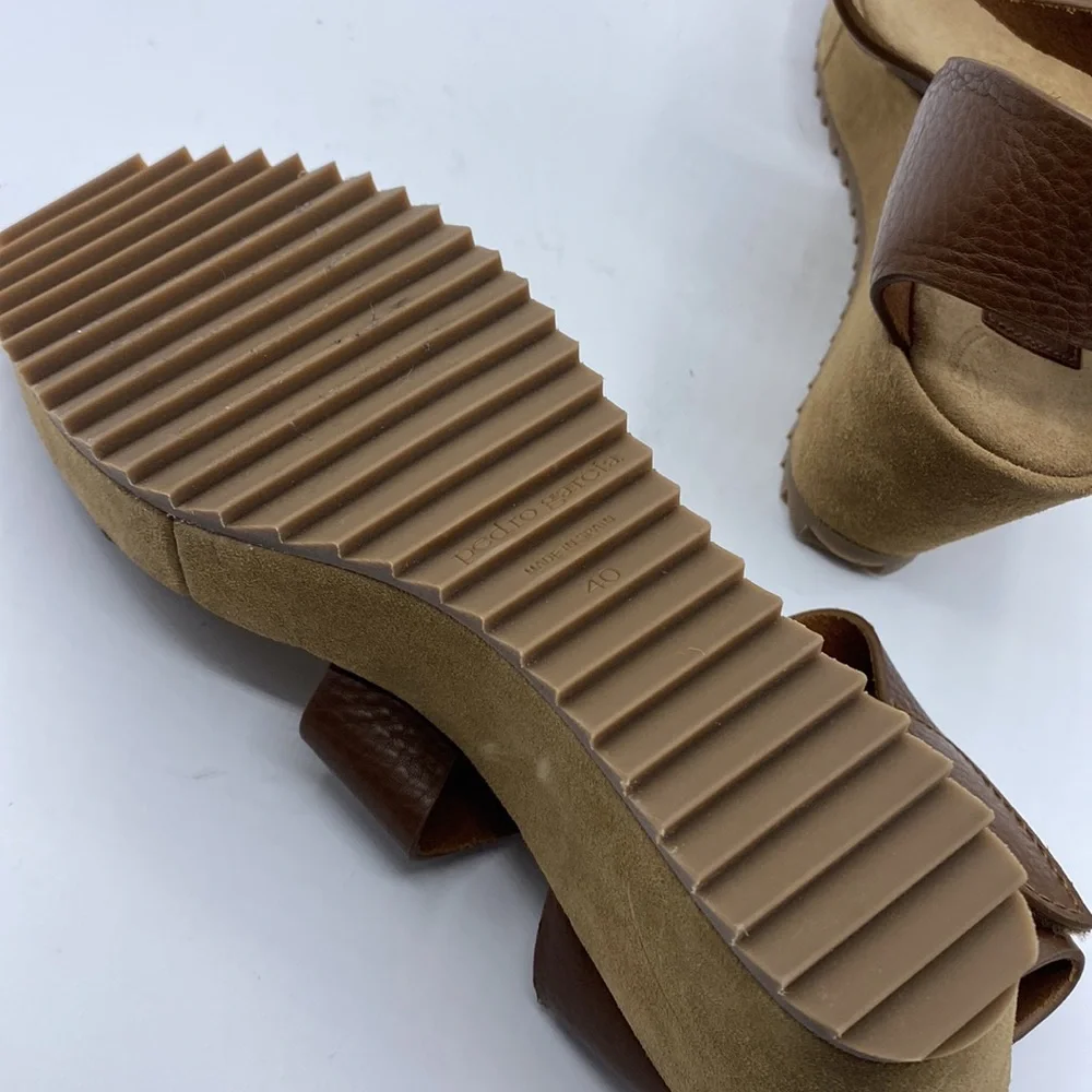 Pedro Garcia Brown‎ Wedge Sandals size 10